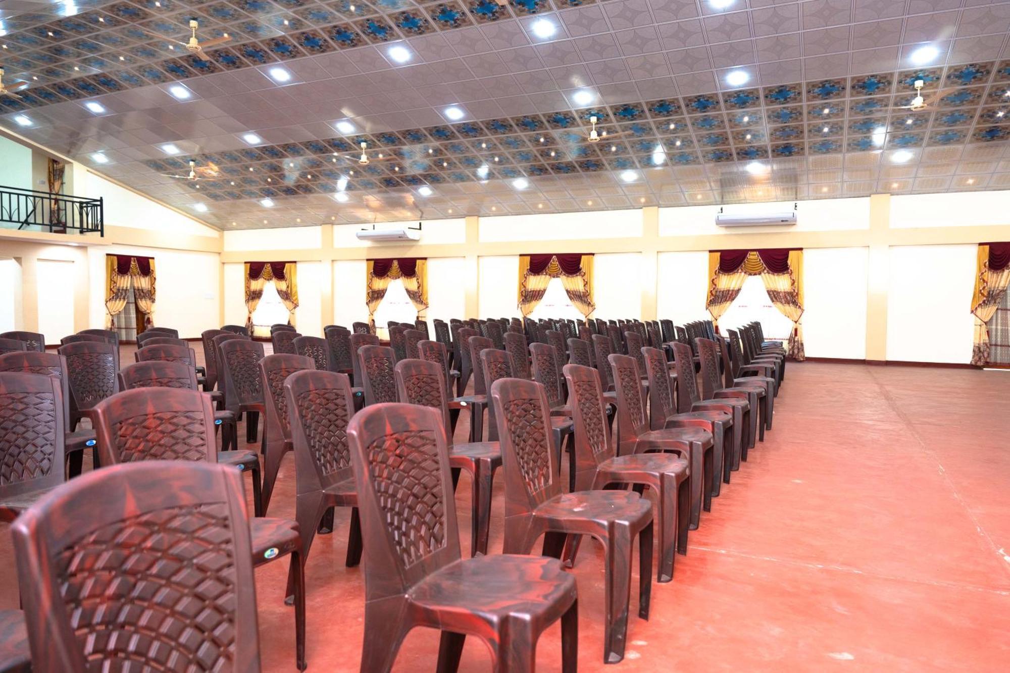 Pgs Hall Jaffna Exteriör bild